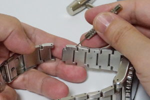 割りピン Cリング ピン方式の時計ベルト調整方法を写真で分かりやすく解説 初心者向け Watch Mix