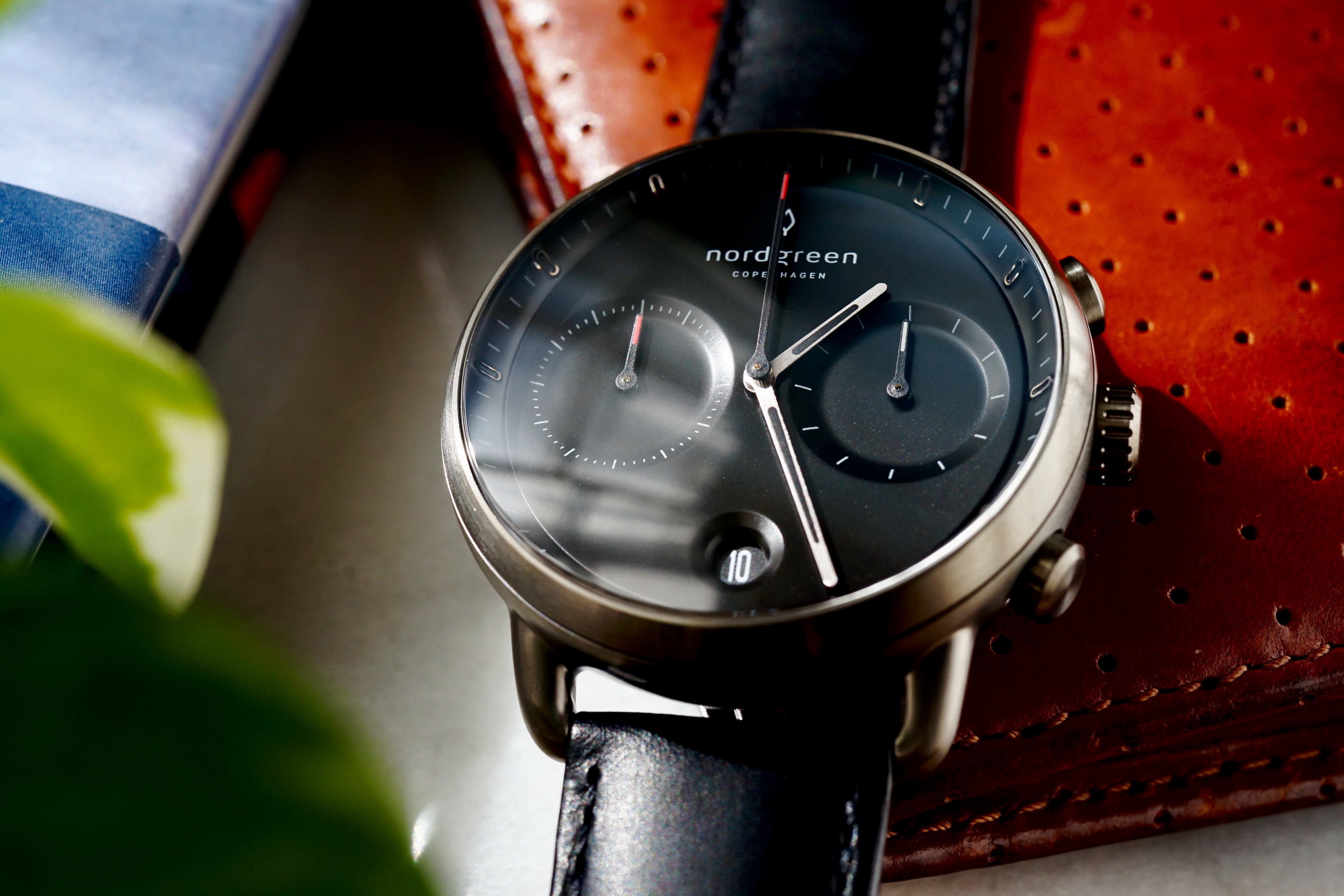 【人気SALE送料無料】NordgreenノードグリーンPioneer 腕時計　レザーベルト　ブラック 時計